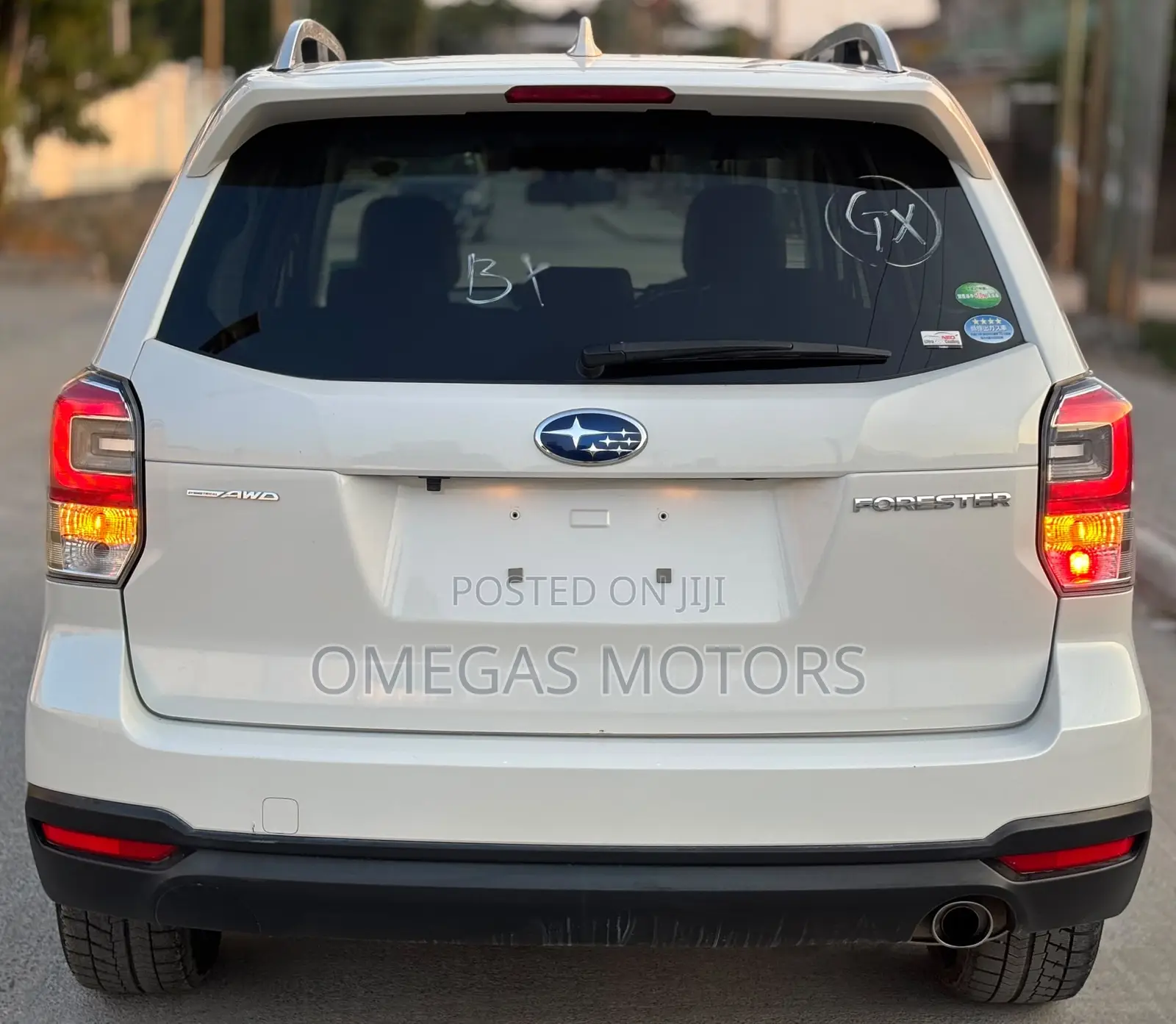 Subaru Forester 2.0XT Premium 4dr SUV AWD (2.0L 4cyl Turbo CVT) 2015 White