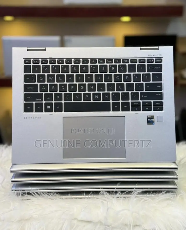 Laptop HP EliteBook x360 1040 G10 16GB Intel Core i7 SSD 512GB