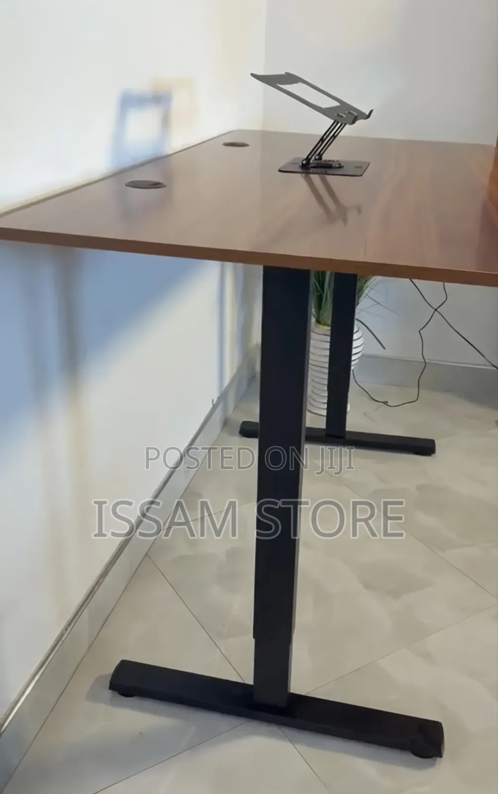 Electric Adjustable Table