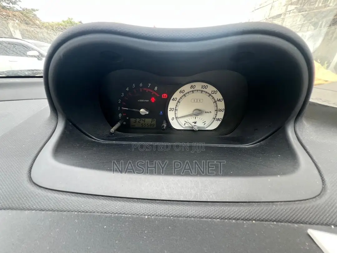 Toyota IST 2005 Gray