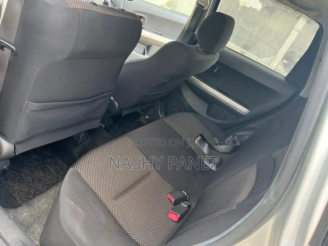 Toyota IST 2005 Gray