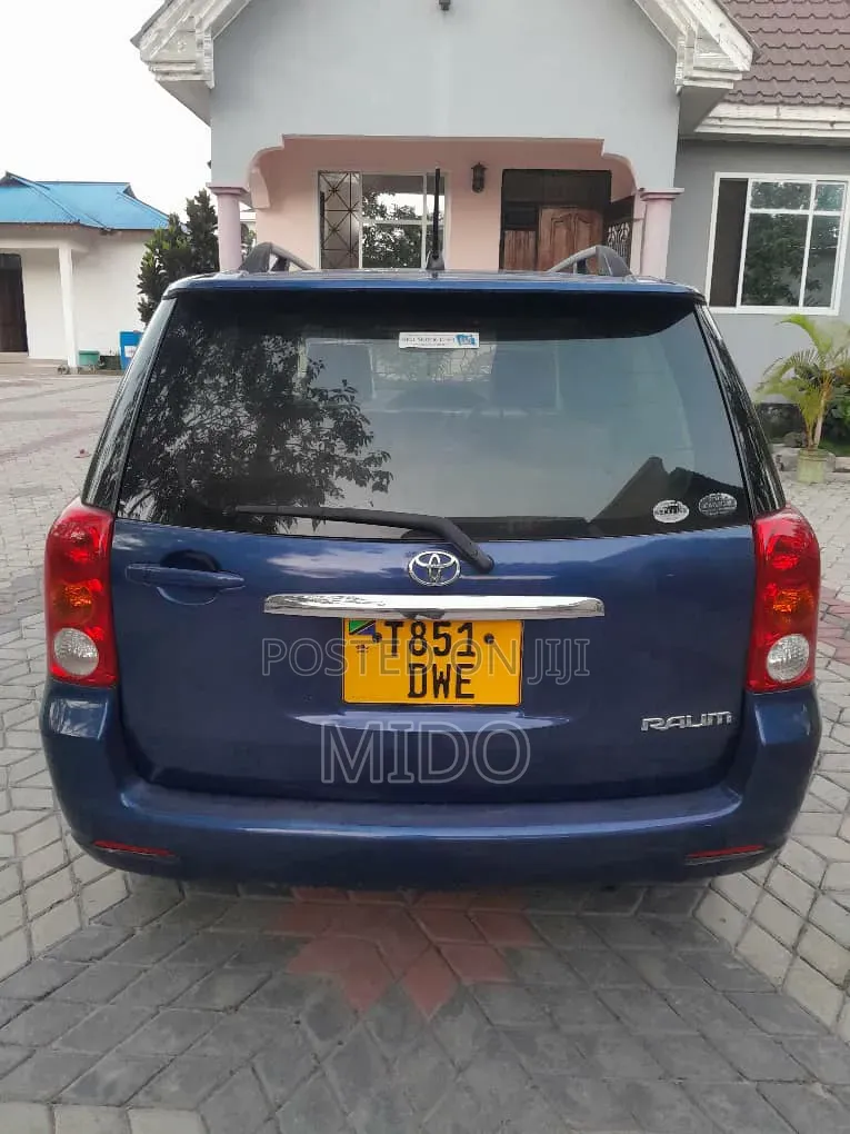 Toyota Raum 2007 Blue
