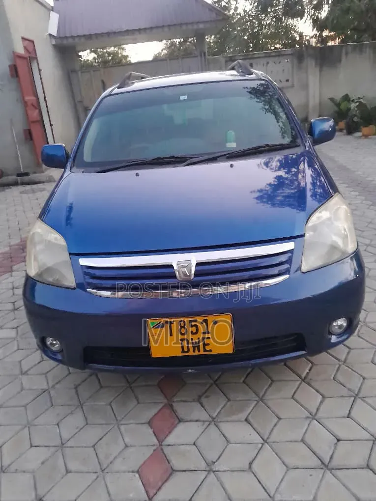 Toyota Raum 2007 Blue