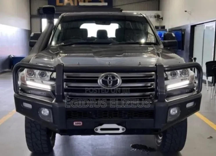 Toyota Land Cruiser 2019 Gray