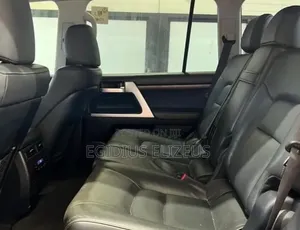 Toyota Land Cruiser 2019 Gray