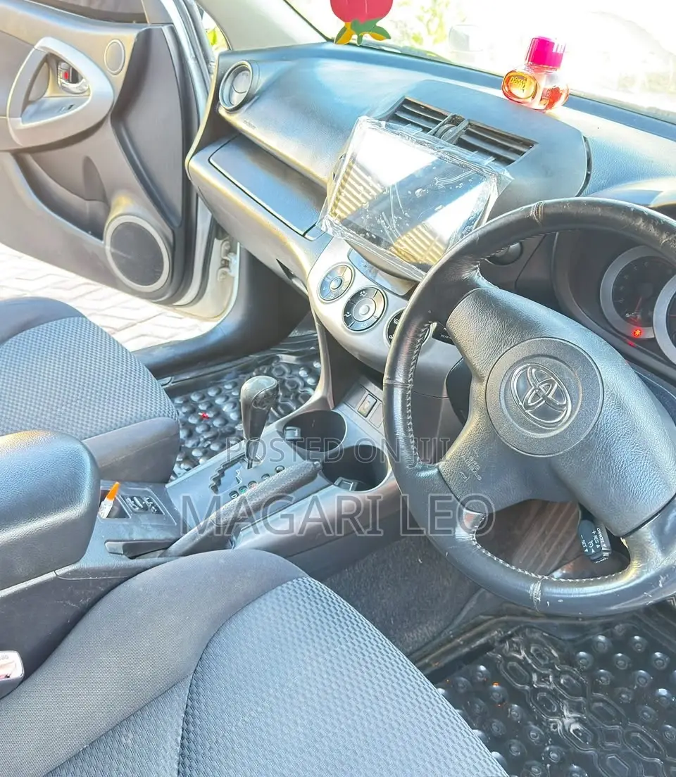 Toyota RAV4 2.4 2005 White