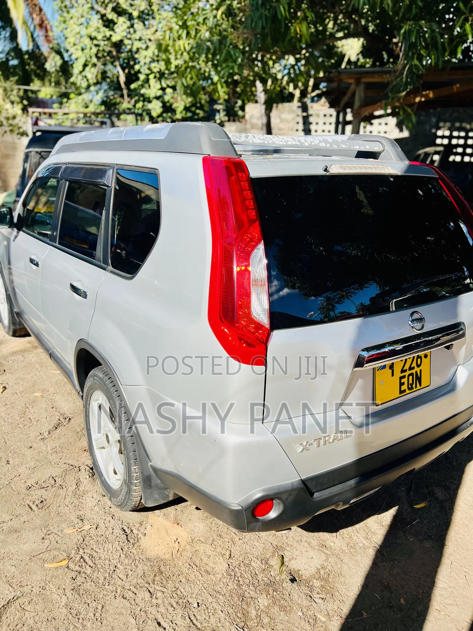 Nissan X-Trail 2.0 Petrol AWD 2014 Silver