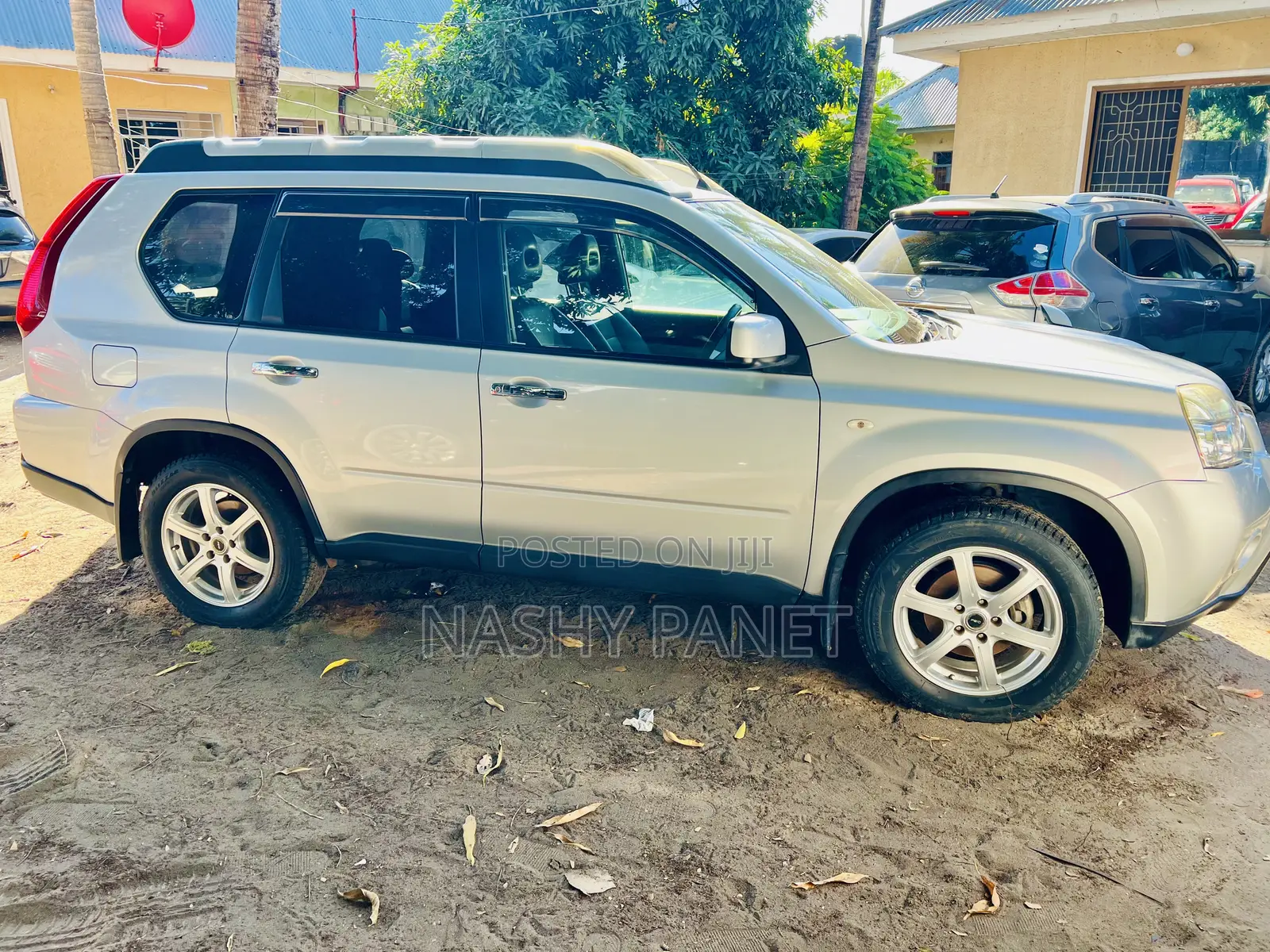 Nissan X-Trail 2.0 Petrol AWD 2014 Silver