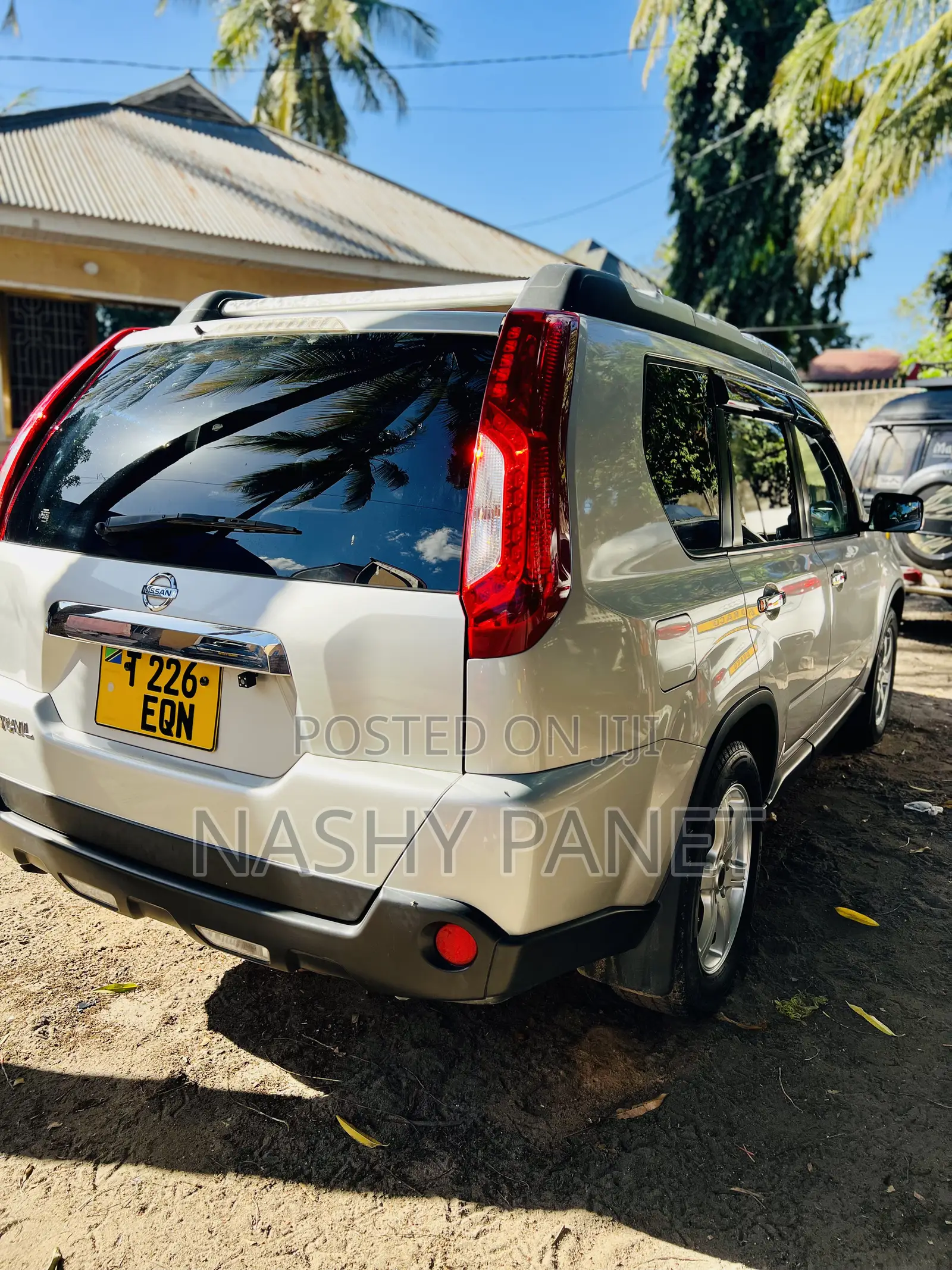 Nissan X-Trail 2.0 Petrol AWD 2014 Silver