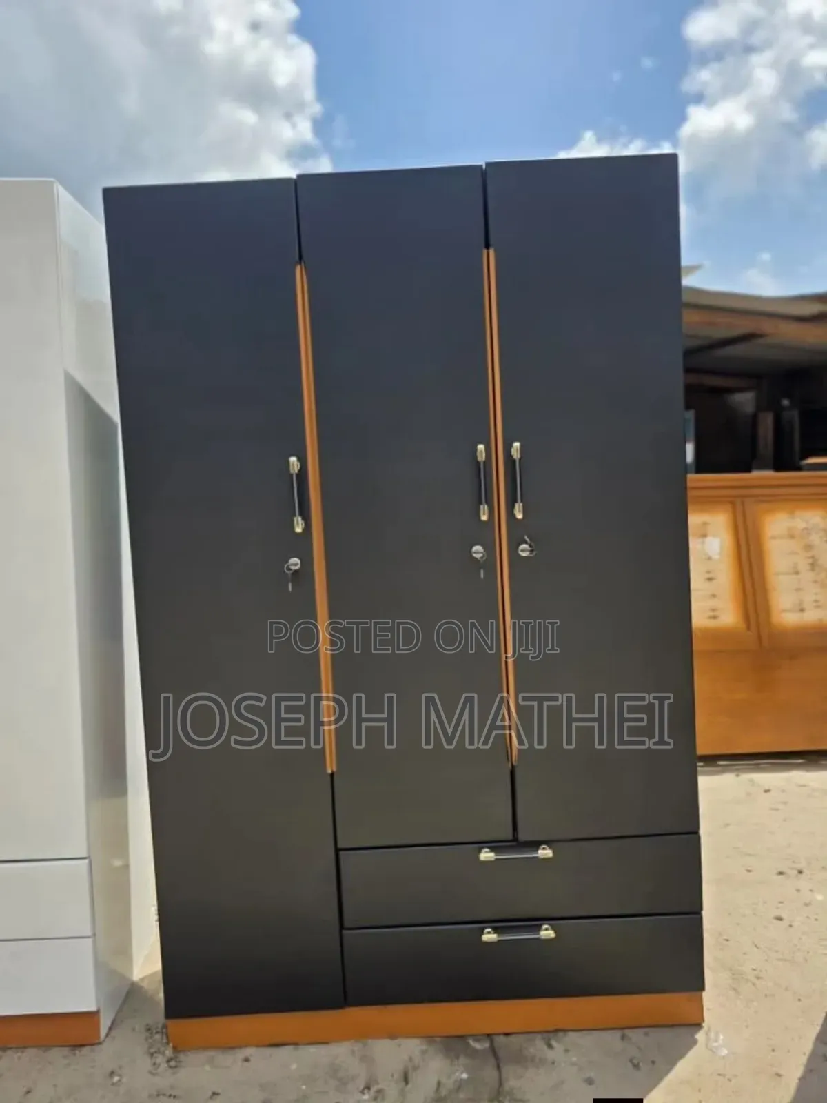 Kabati Milango 3 Black