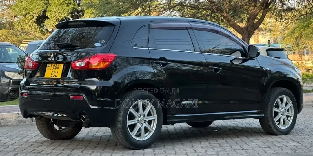 Mitsubishi RVR 2010 Black