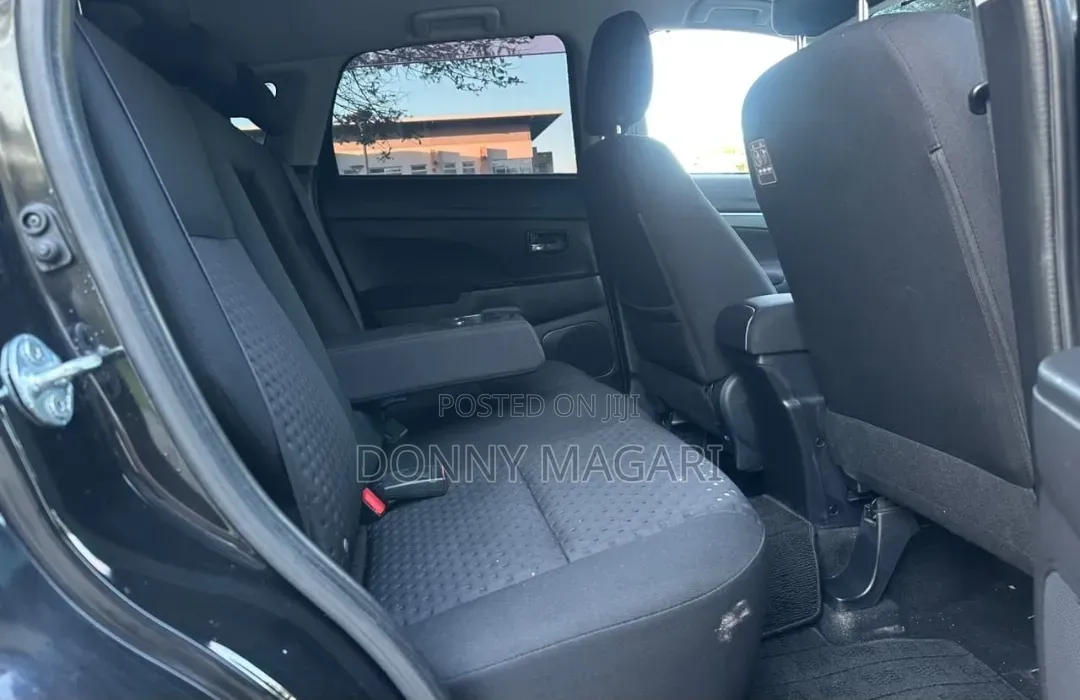 Mitsubishi RVR 2010 Black
