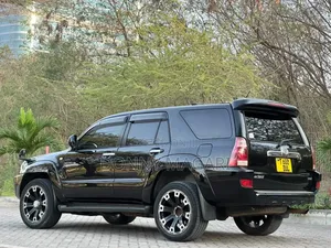 Toyota Hilux Surf 2004 Black