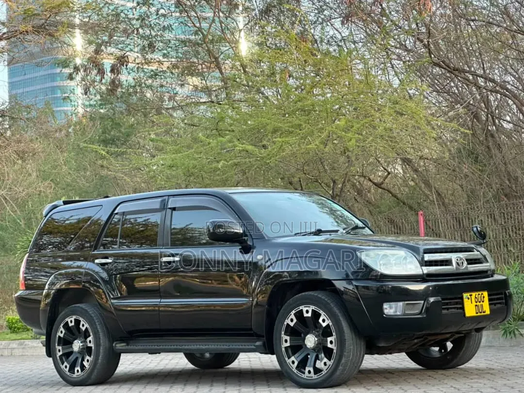 Toyota Hilux Surf 2004 Black