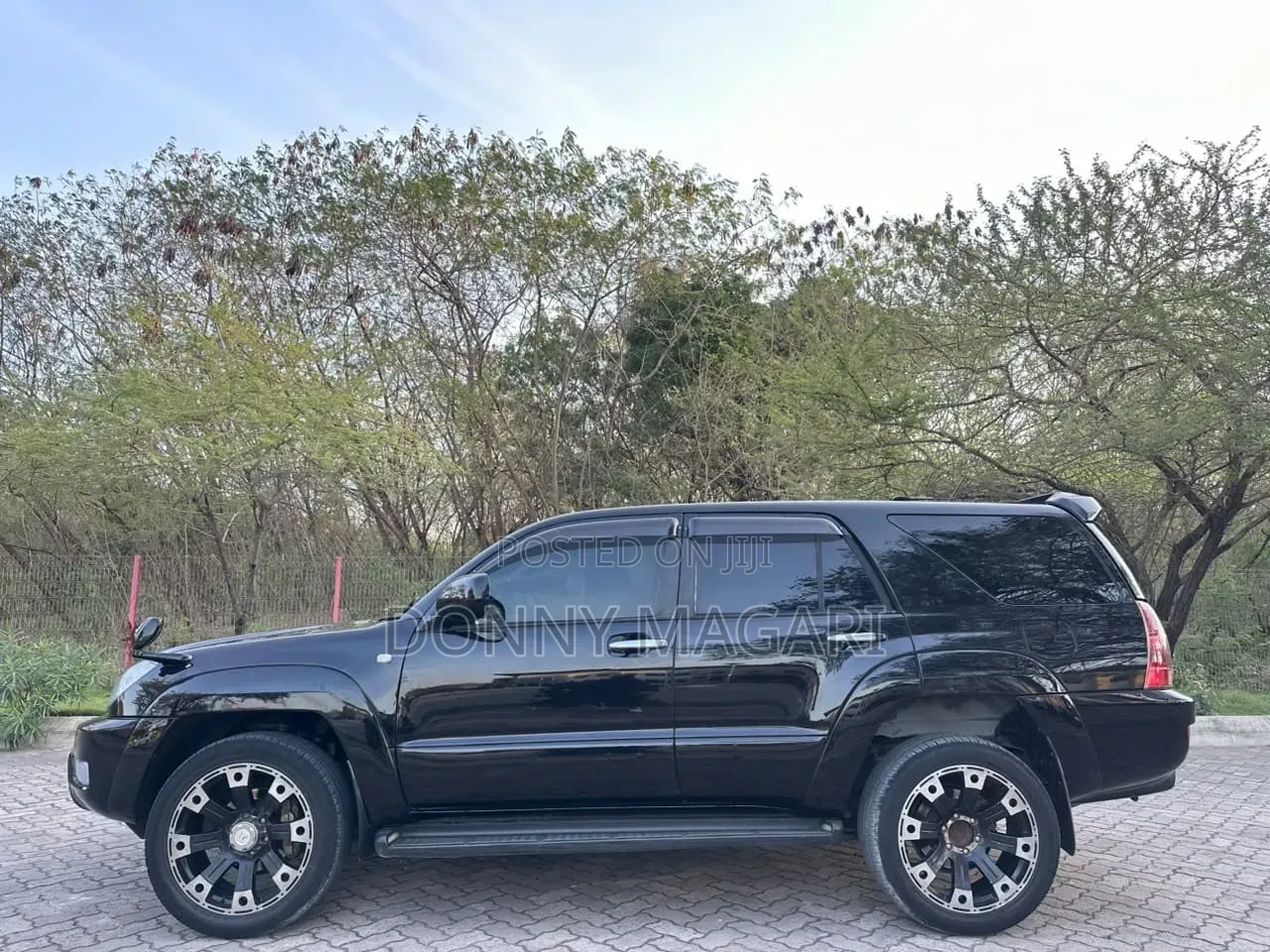Toyota Hilux Surf 2004 Black