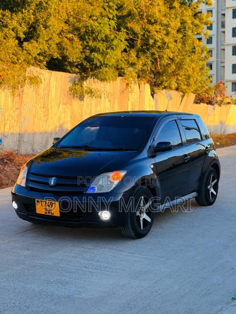Toyota IST 2003 Black