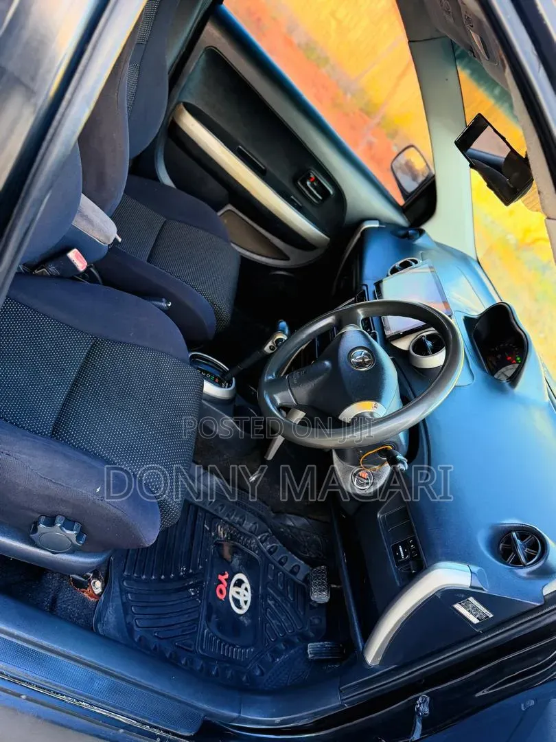 Toyota IST 2003 Black