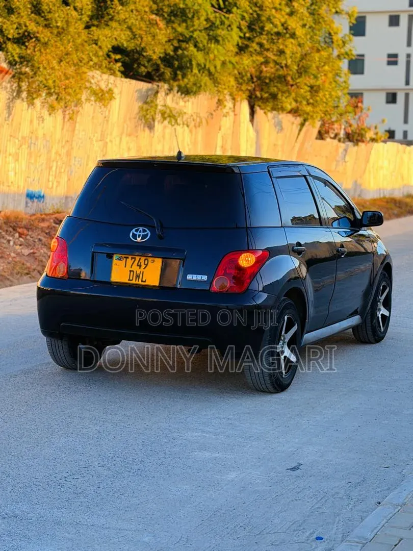 Toyota IST 2003 Black