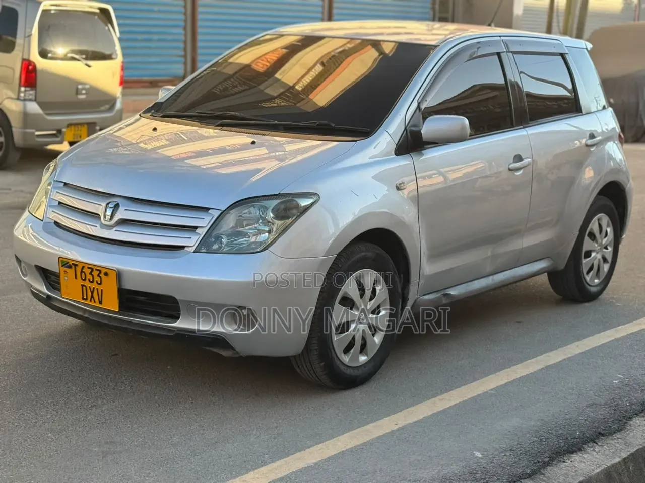 Toyota IST 2004 Silver