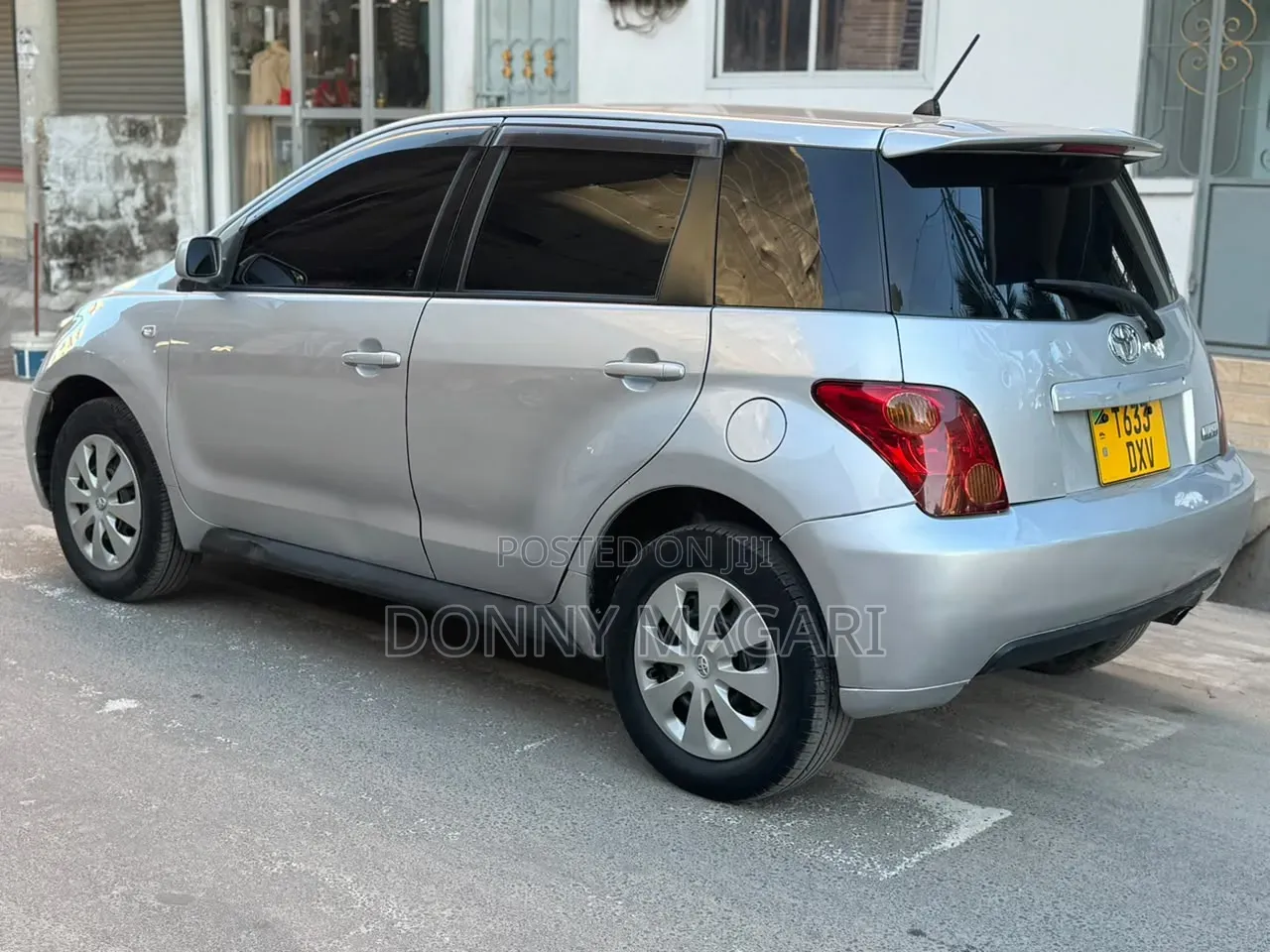 Toyota IST 2004 Silver