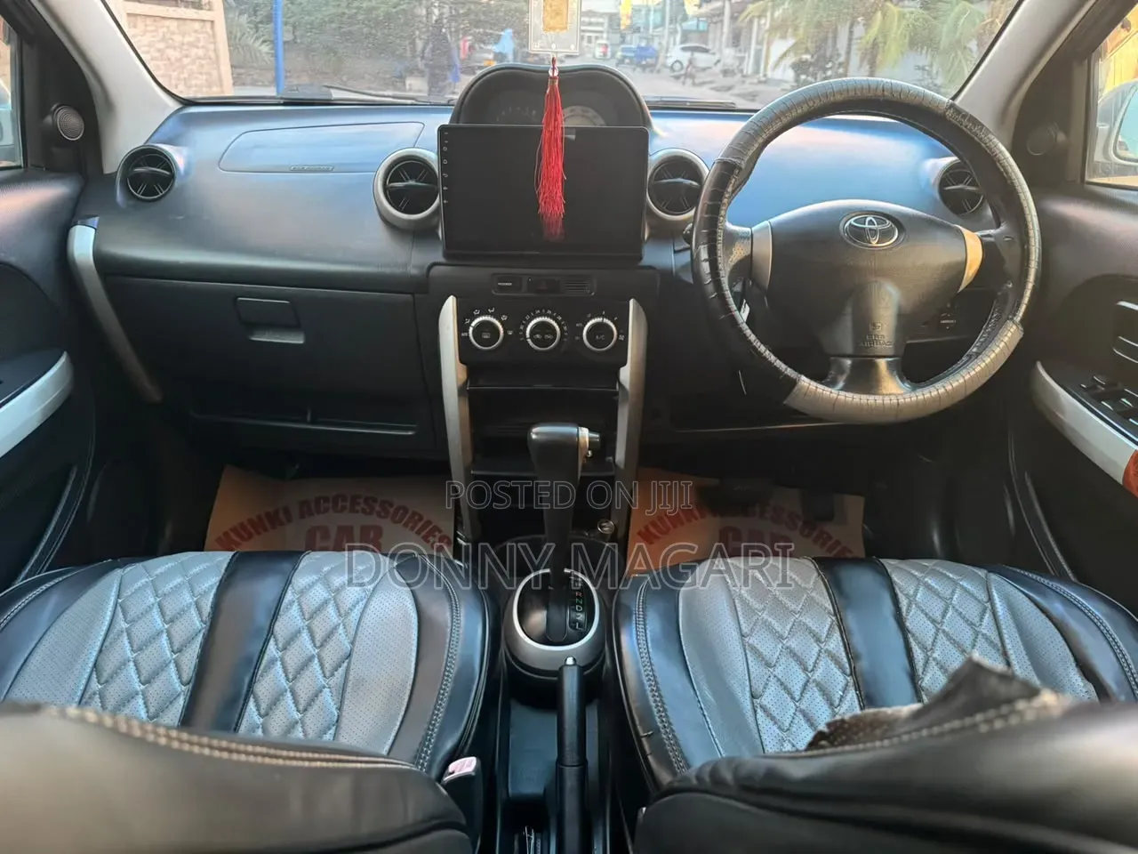 Toyota IST 2004 Silver