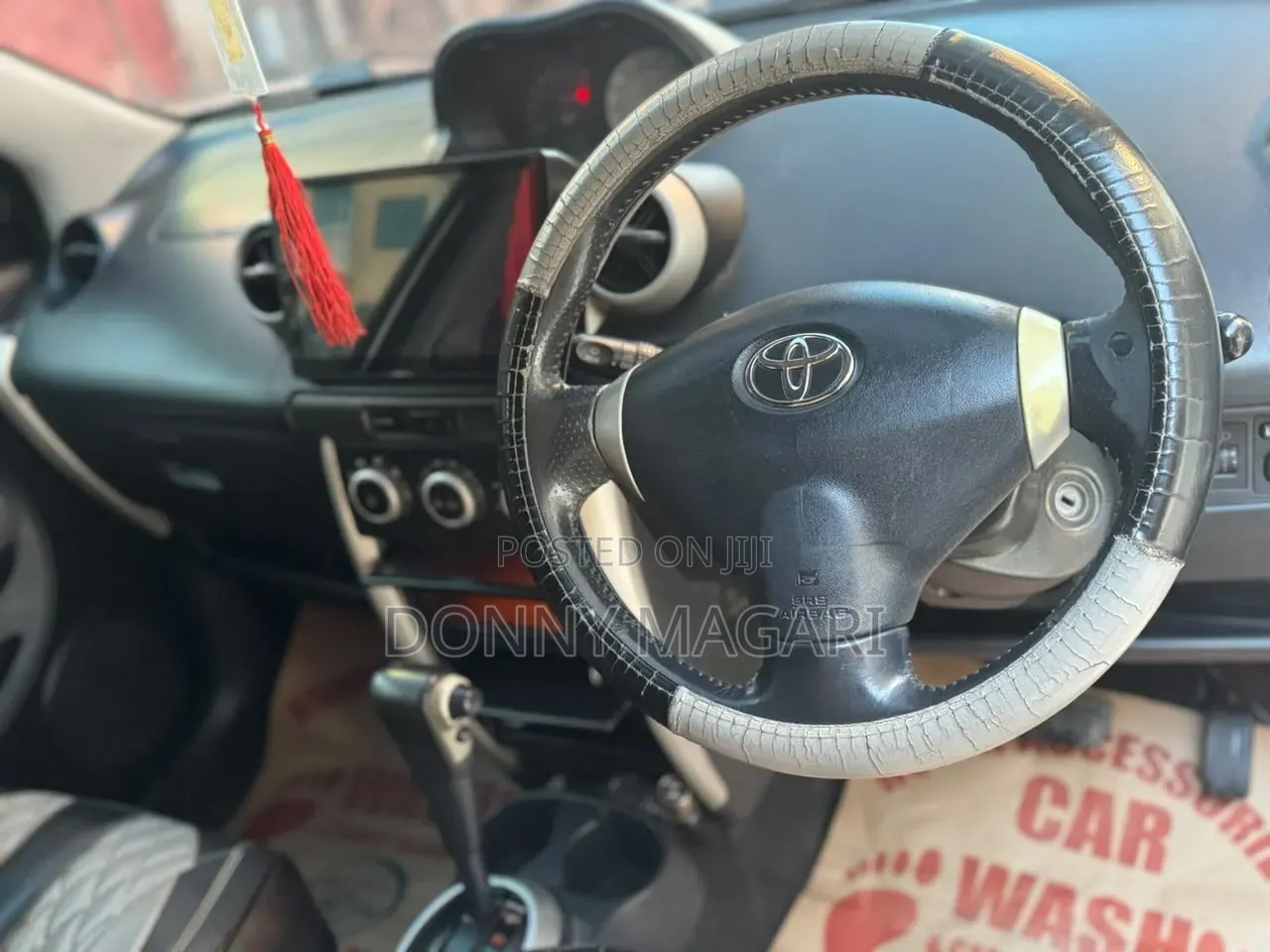 Toyota IST 2004 Silver
