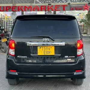 Toyota Corolla Rumion 2009 Black