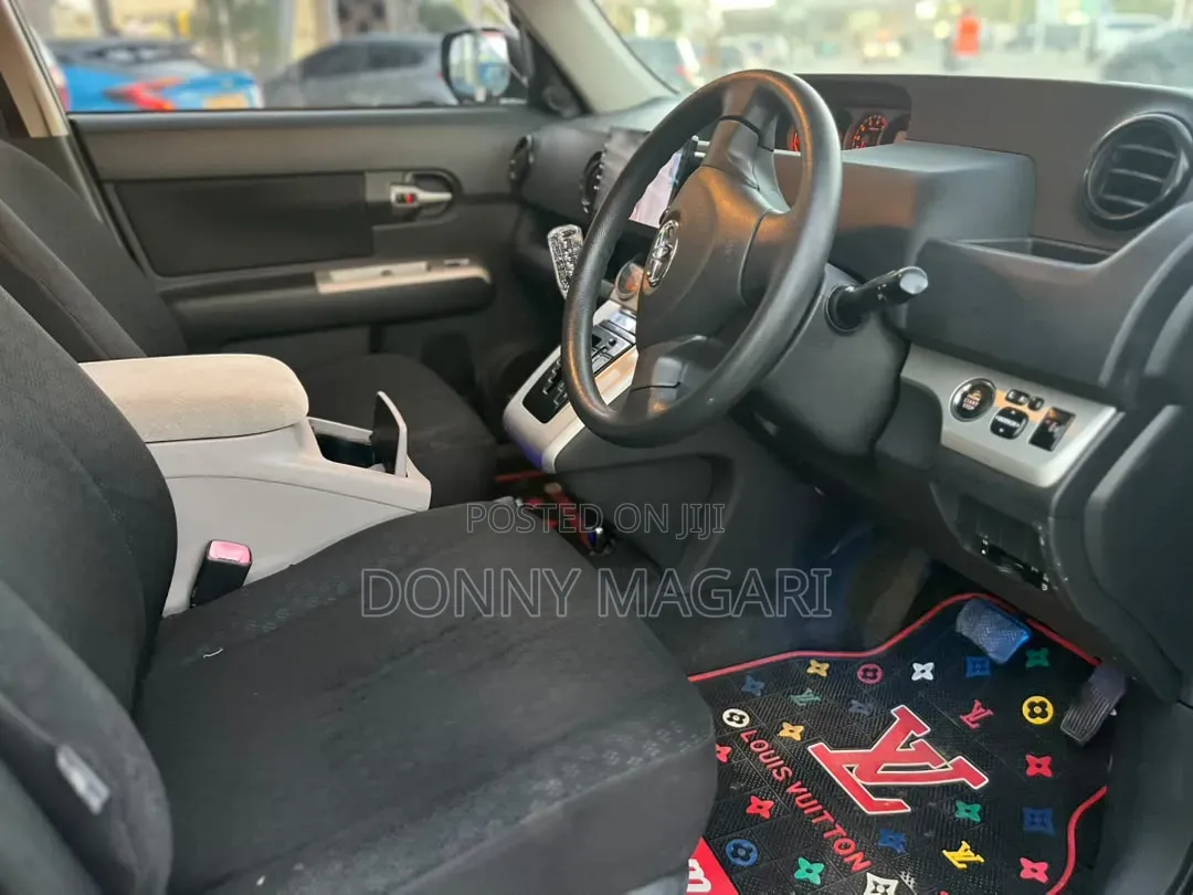 Toyota Corolla Rumion 2009 Black