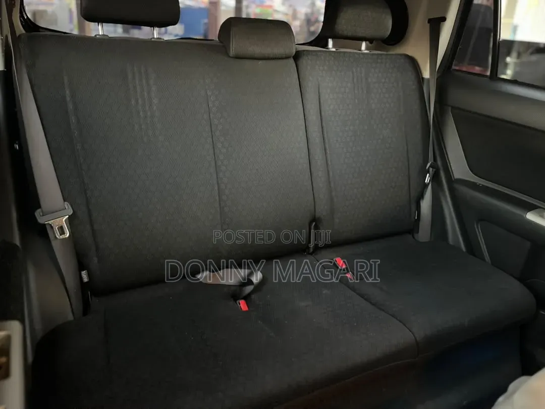 Toyota Corolla Rumion 2009 Black