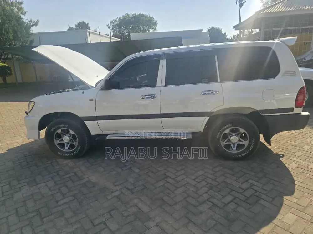 Toyota Land Cruiser 100 4.2 TD 2005 White