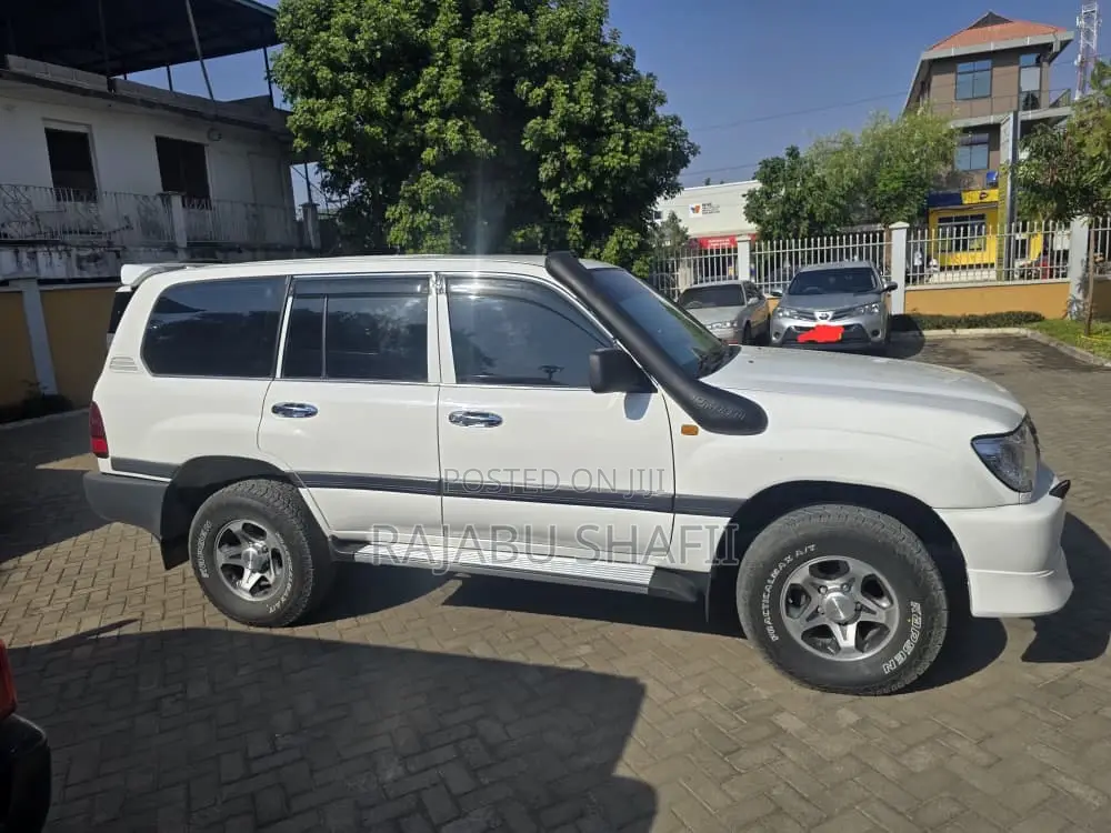 Toyota Land Cruiser 100 4.2 TD 2005 White