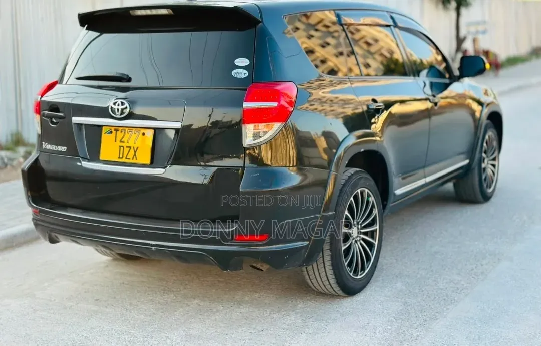 Toyota Vanguard 2006 Black