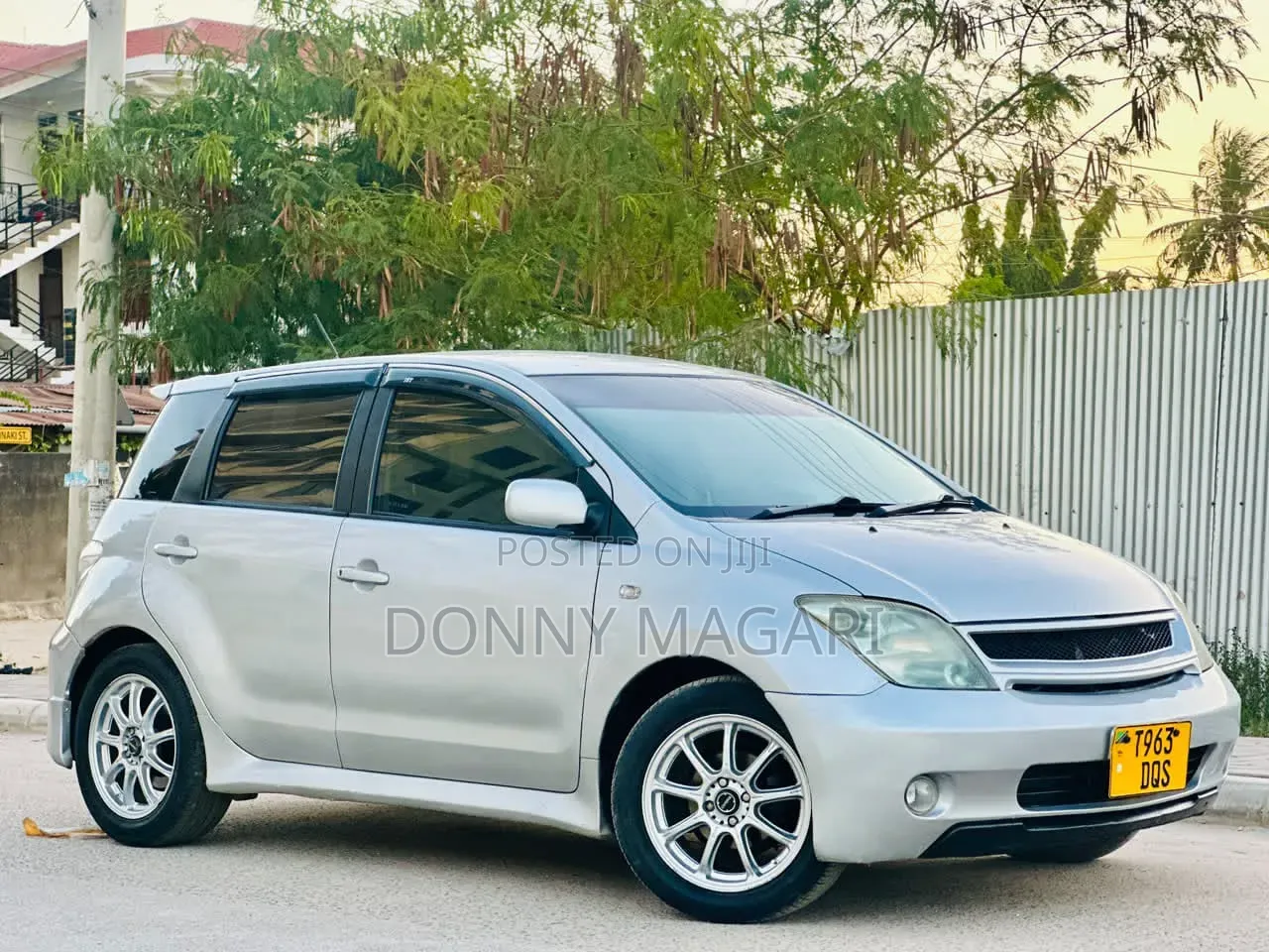 Toyota IST 2004 Silver