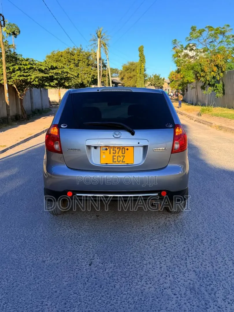 Mazda Verisa 2007 Silver