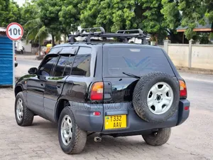 Toyota RAV4 1997 Black