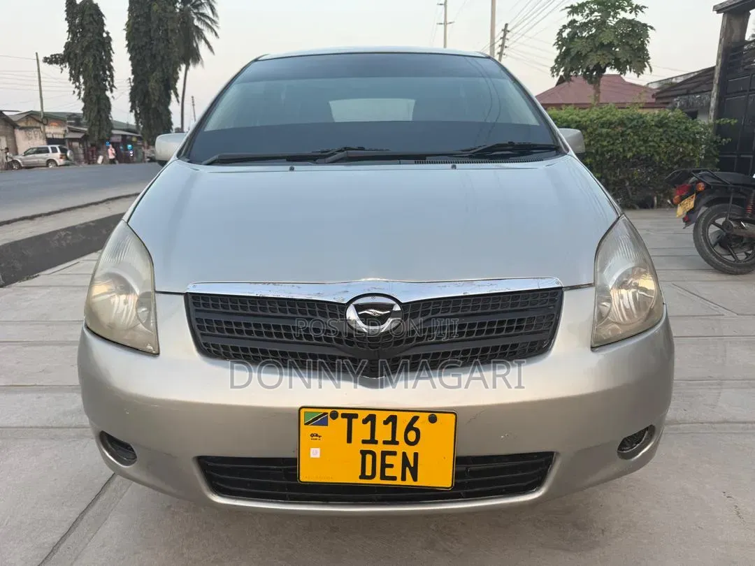 Toyota Corolla Spacio 2005 Silver