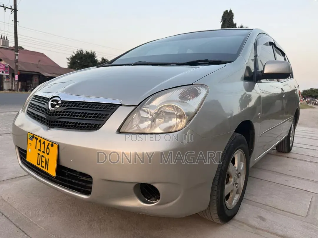 Toyota Corolla Spacio 2005 Silver