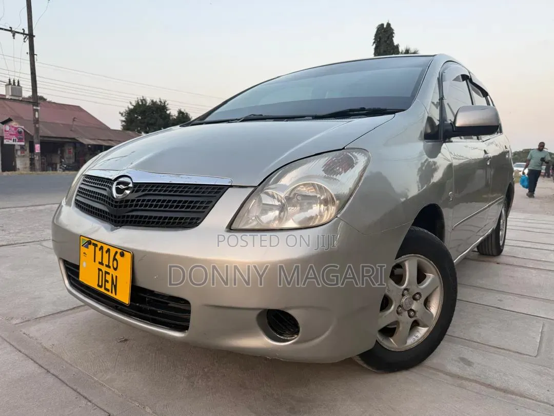 Toyota Corolla Spacio 2005 Silver