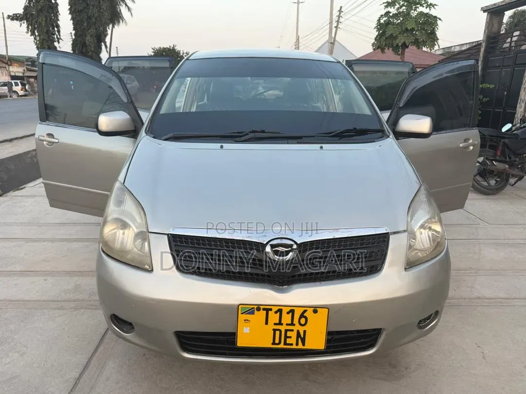 Toyota Corolla Spacio 2005 Silver