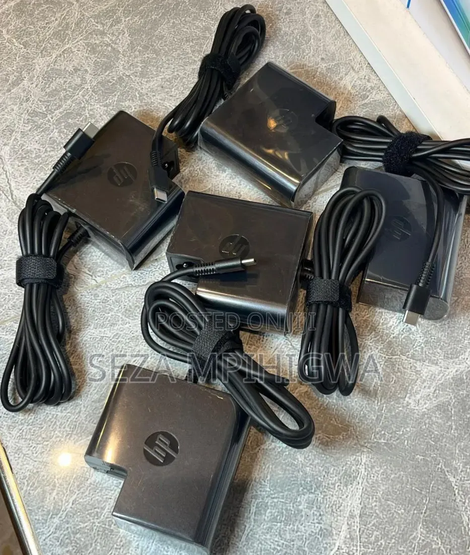 HP Original Adapter 65watts