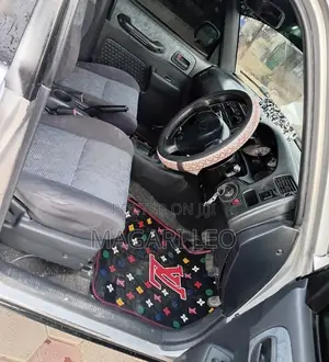 Toyota RAV4 Base FWD 1999 Silver