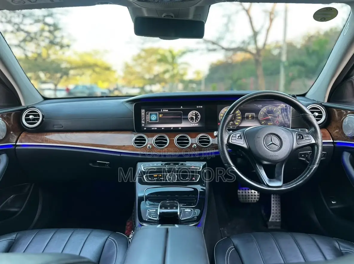 Mercedes-Benz E400 2016 Black