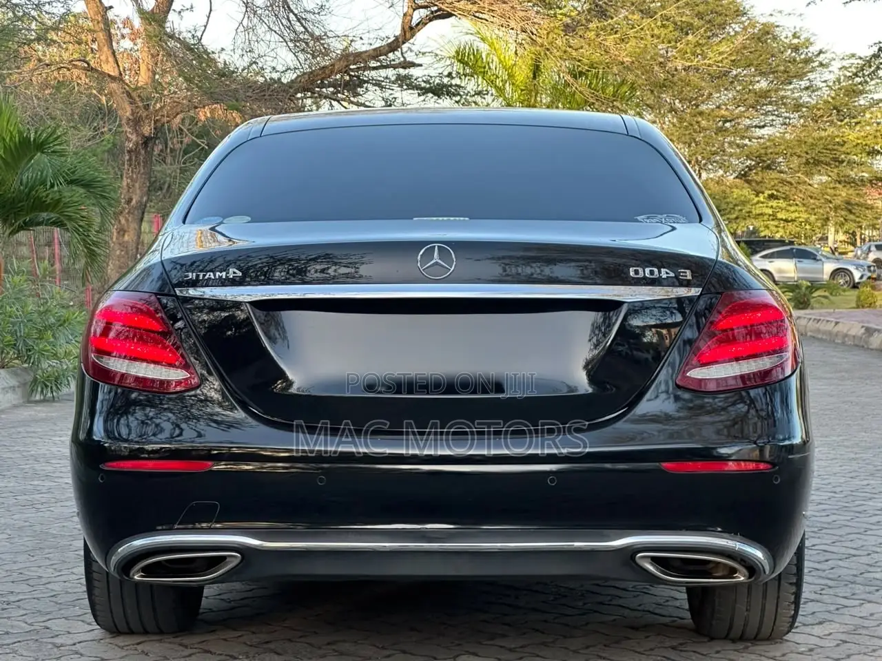 Mercedes-Benz E400 2016 Black