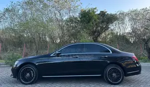 Mercedes-Benz E400 2016 Black
