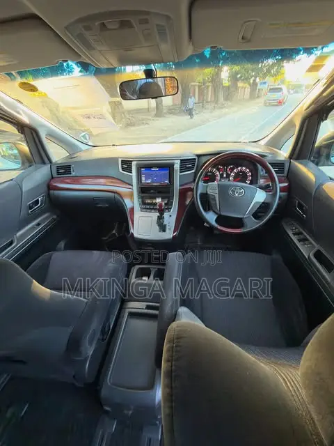 Toyota Vellfire 2009 White