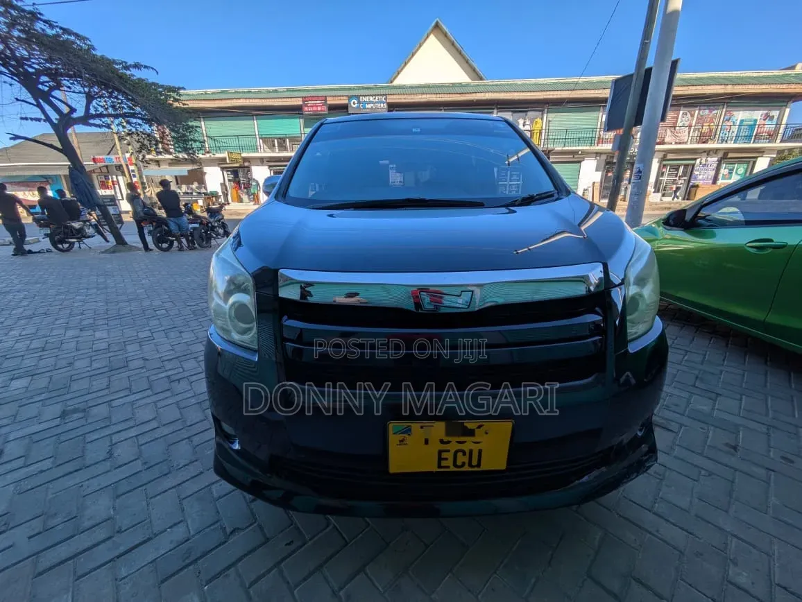 Toyota Noah 2007 Black