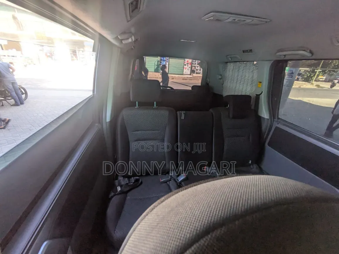 Toyota Noah 2007 Black
