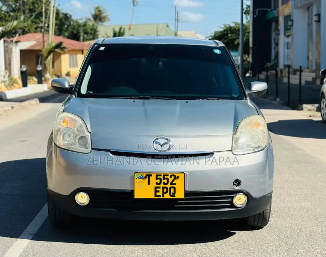Mazda Verisa 2010 Gray