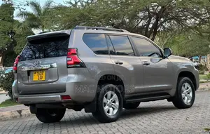Toyota Land Cruiser Prado 2.7 2020 Gray