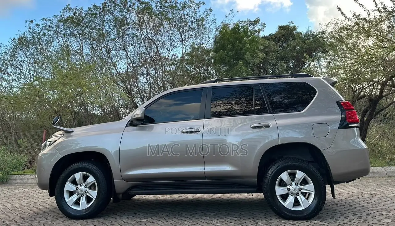 Toyota Land Cruiser Prado 2.7 2020 Gray